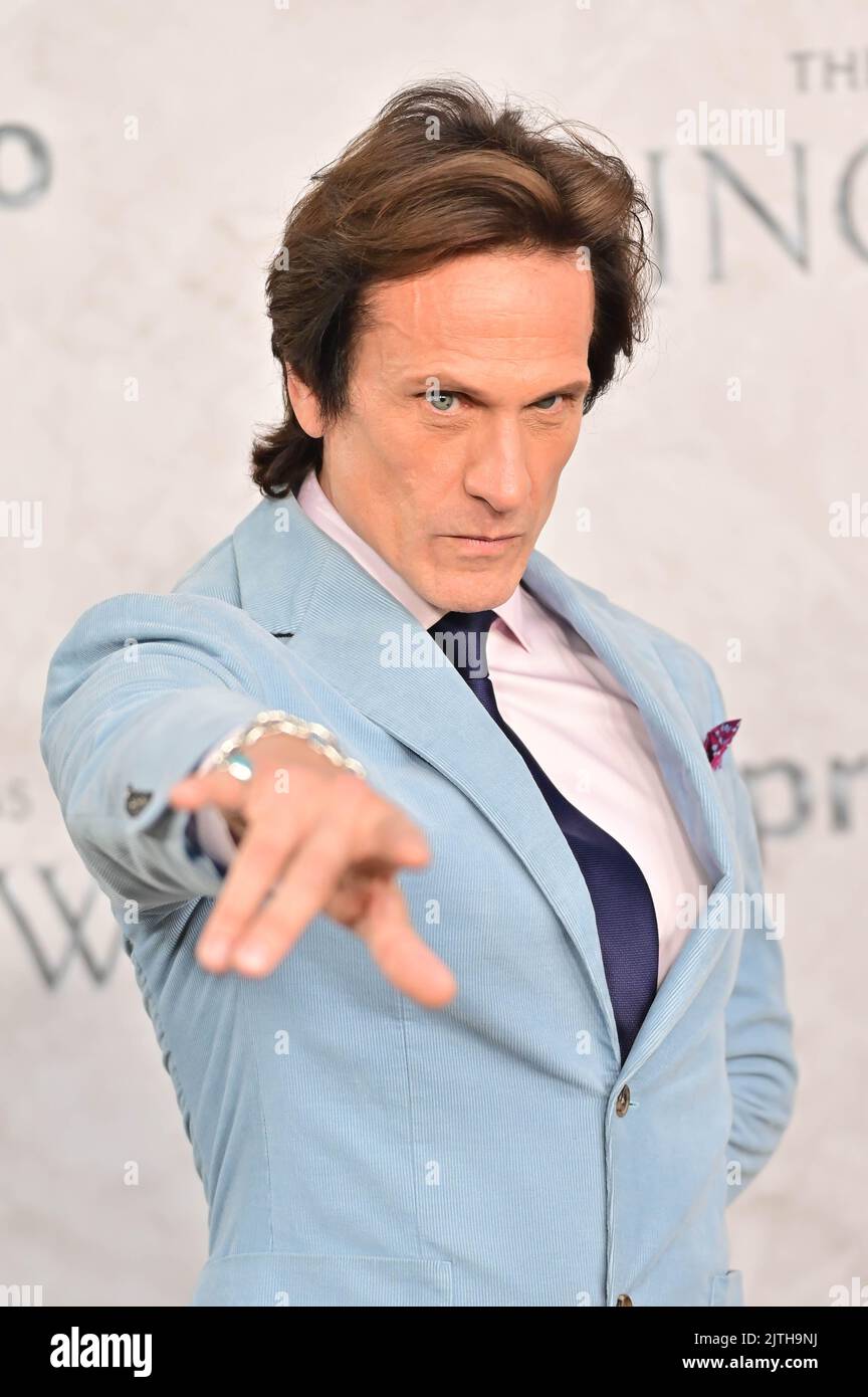London, UK. - 30th August 2022. Simon Merrells arrives at The Lord of the Rings: The Rings of Power' TV show premiere at the ODEON Luxe West End, Leicester square, London, UK. - 30th August 2022. Stock Photo