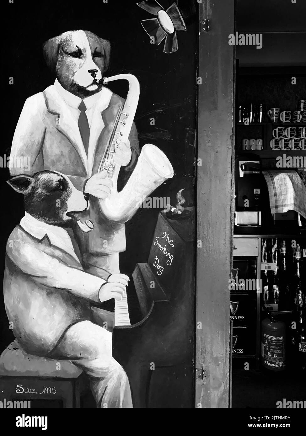 Dog cafe Black and White Stock Photos & Images Alamy