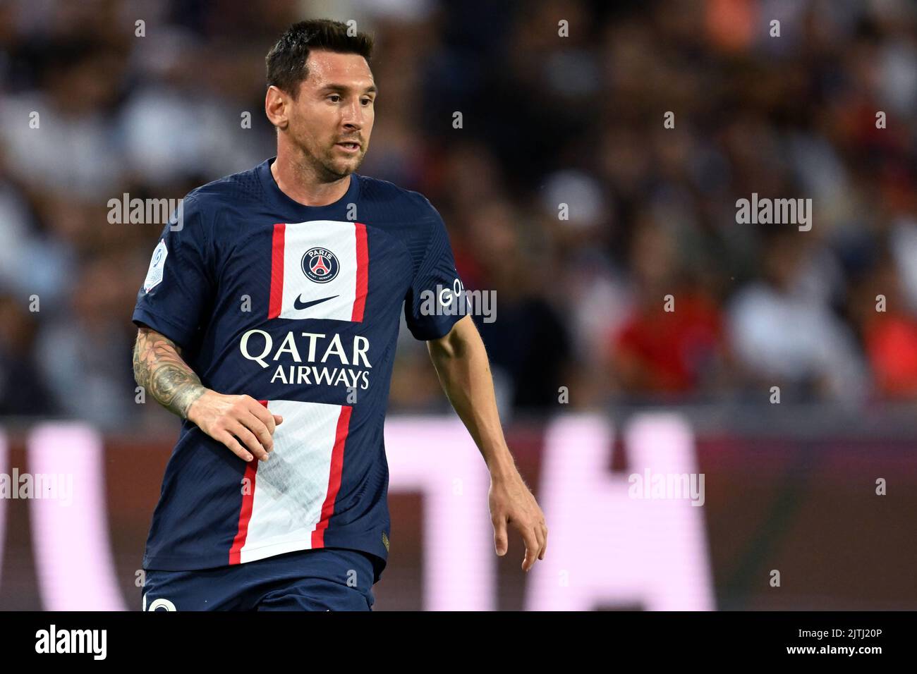 Lionel messi waist up hi-res stock photography and images - Alamy