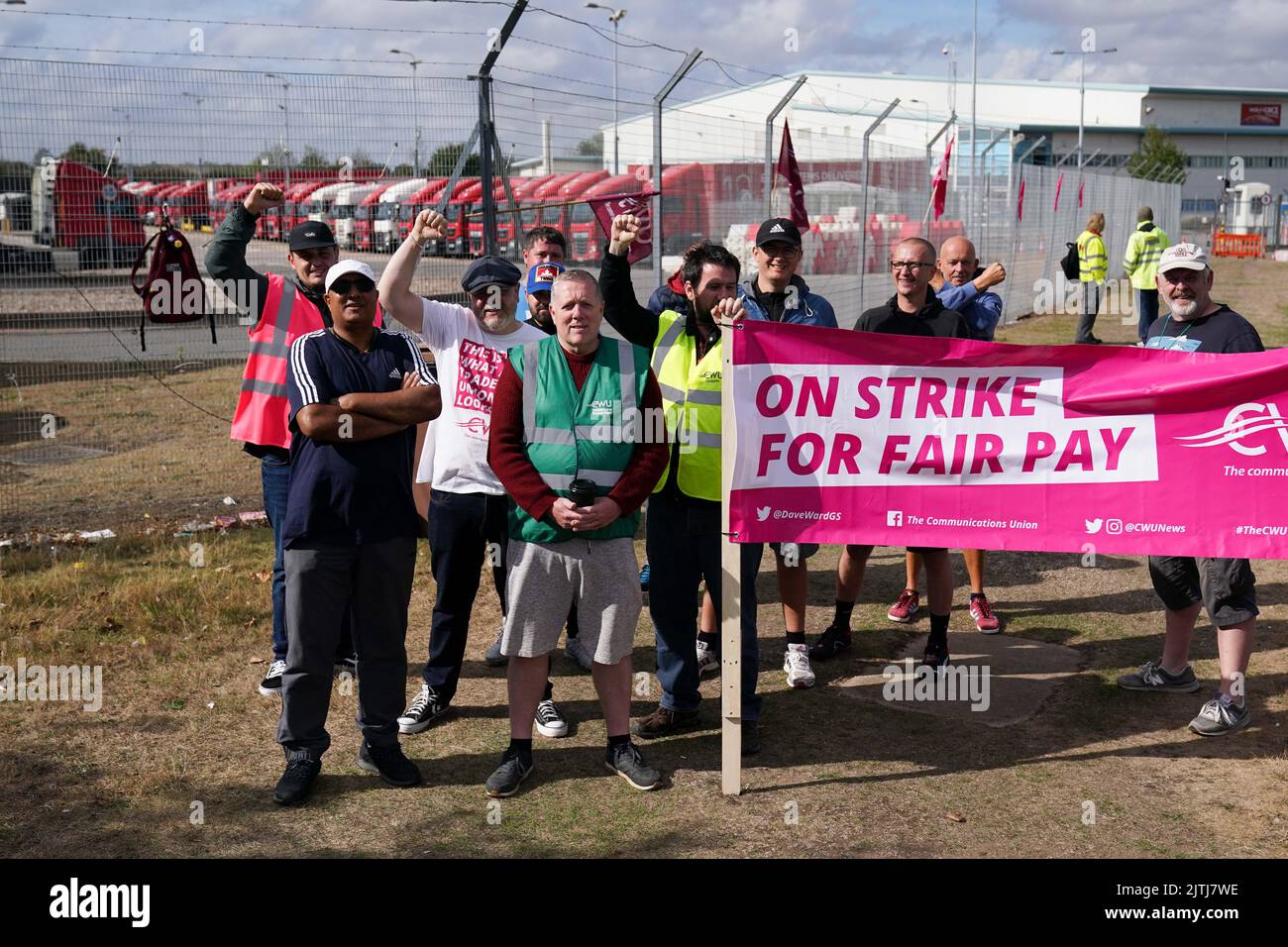 parcelforce-workers-from-the-communication-workers-union-cwu-on-the