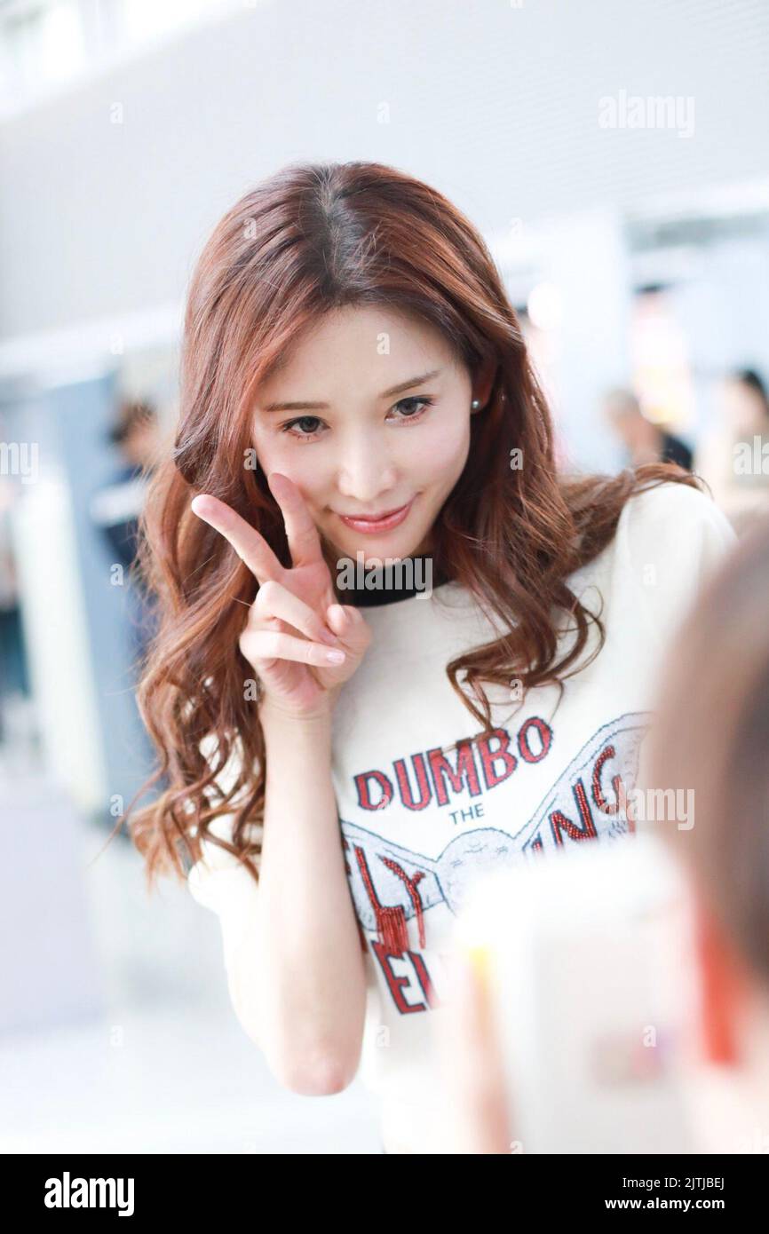 Taiwanese actress Lin Chi-ling arrives at the Shanghai Hongqiao ...