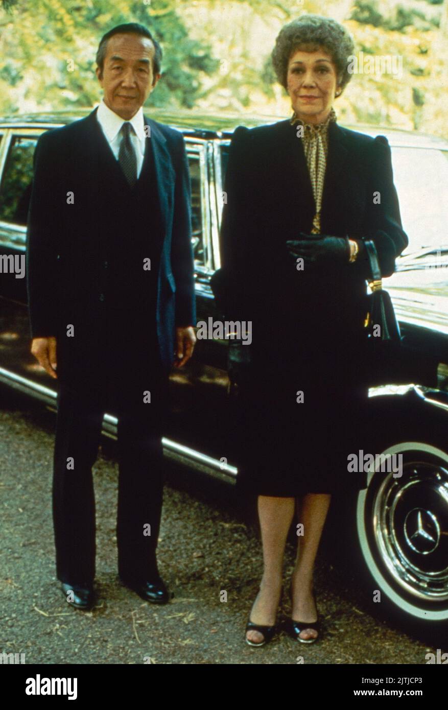 Falcon Crest, Fernsehserie, USA 1981 - 1990, Darsteller: Chao Li Chi, Jane Wyman Stock Photo