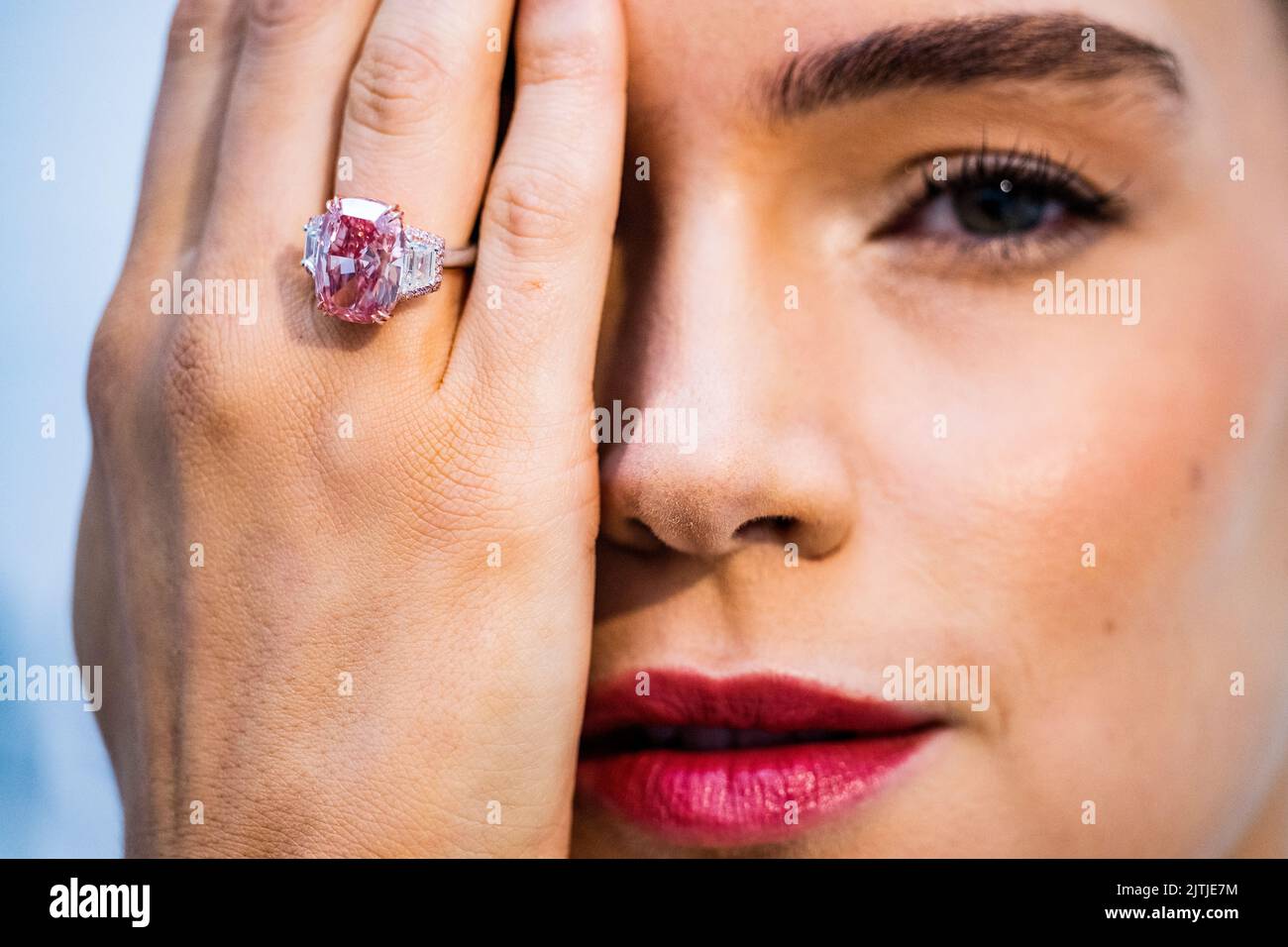 London, UK. 31st Aug, 2022. The Williamson Pink Star - Vivid Pink Diamond of Over 10 Carats, estimated in excess of $21 million, at Sothebys, New Bond Street. One of the Purest, Pinkest Diamonds Ever to Appear at Auction and one of Only Two Internally Flawless Fancy. It will be offered at Sotheby's Hong Kong this October. Credit: Guy Bell/Alamy Live News Stock Photo