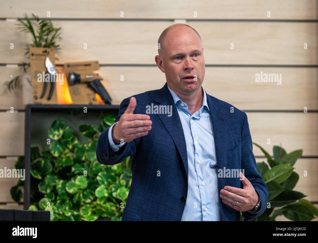 Ulm, Germany. 31st Aug, 2022. Pär Aström, Managing Director of the Gardena business unit, speaks at a press conference. Gardena GmbH, which specializes in gardening tools and irrigation systems, is part of the Husqvarna Group and will present its corporate figures for the first half of 2022. Credit: Stefan Puchner/dpa/Alamy Live News Stock Photo