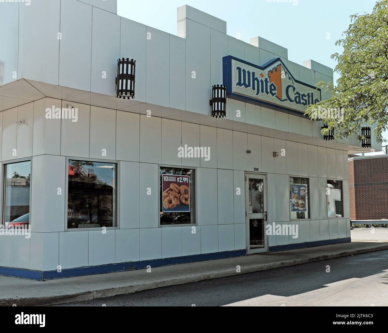 White Castle restaurant with its iconic white enamel-glazed brick exterior on North Ridge Avenue in the Chicago Andersonville neighborhood. Stock Photo