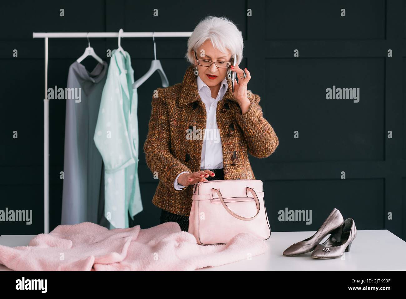 Elegant senior lady hi-res stock photography and images - Alamy