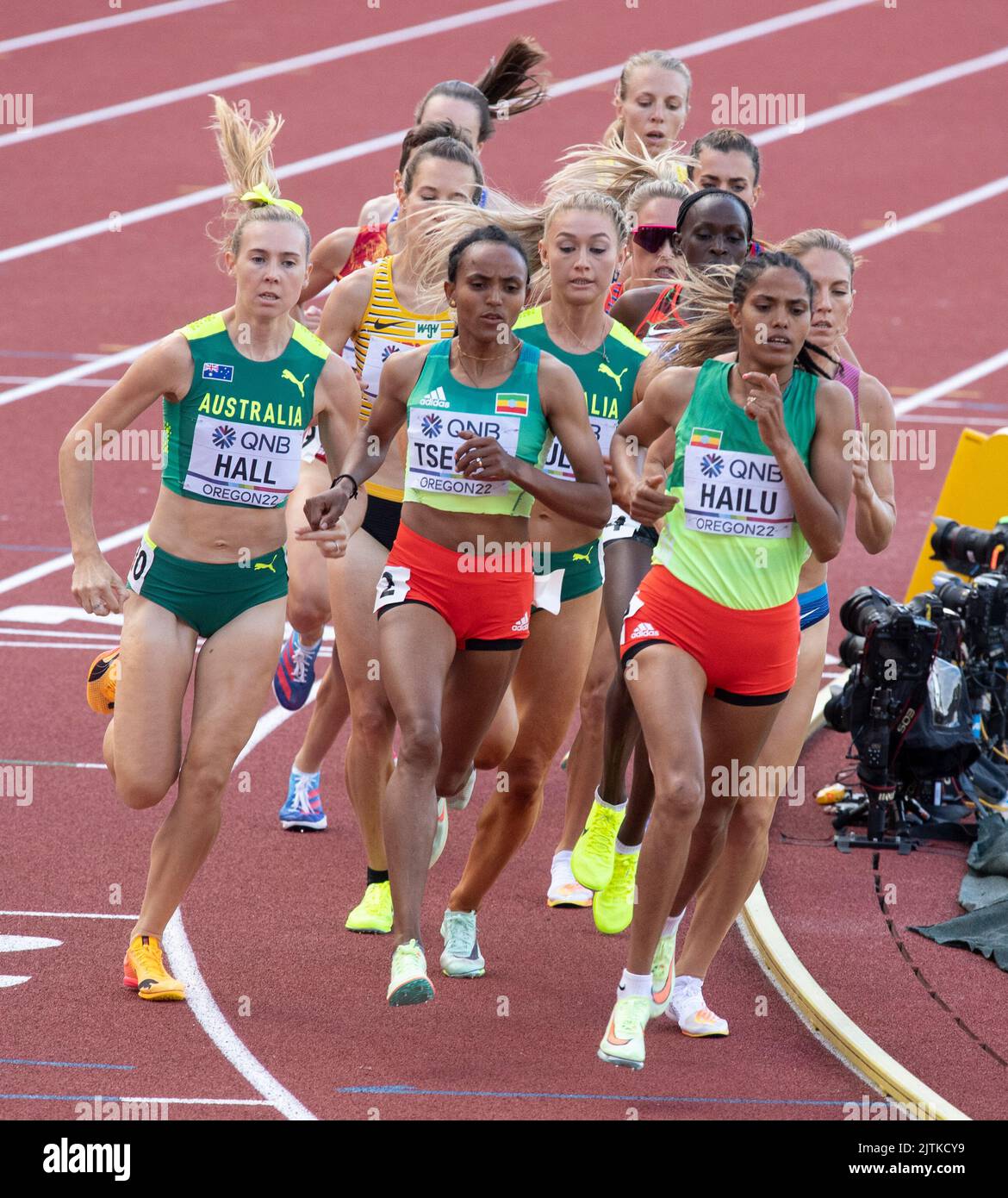 Linden Hall, Gudaf Tsegay and Freweyni Hailu competing in the women’s