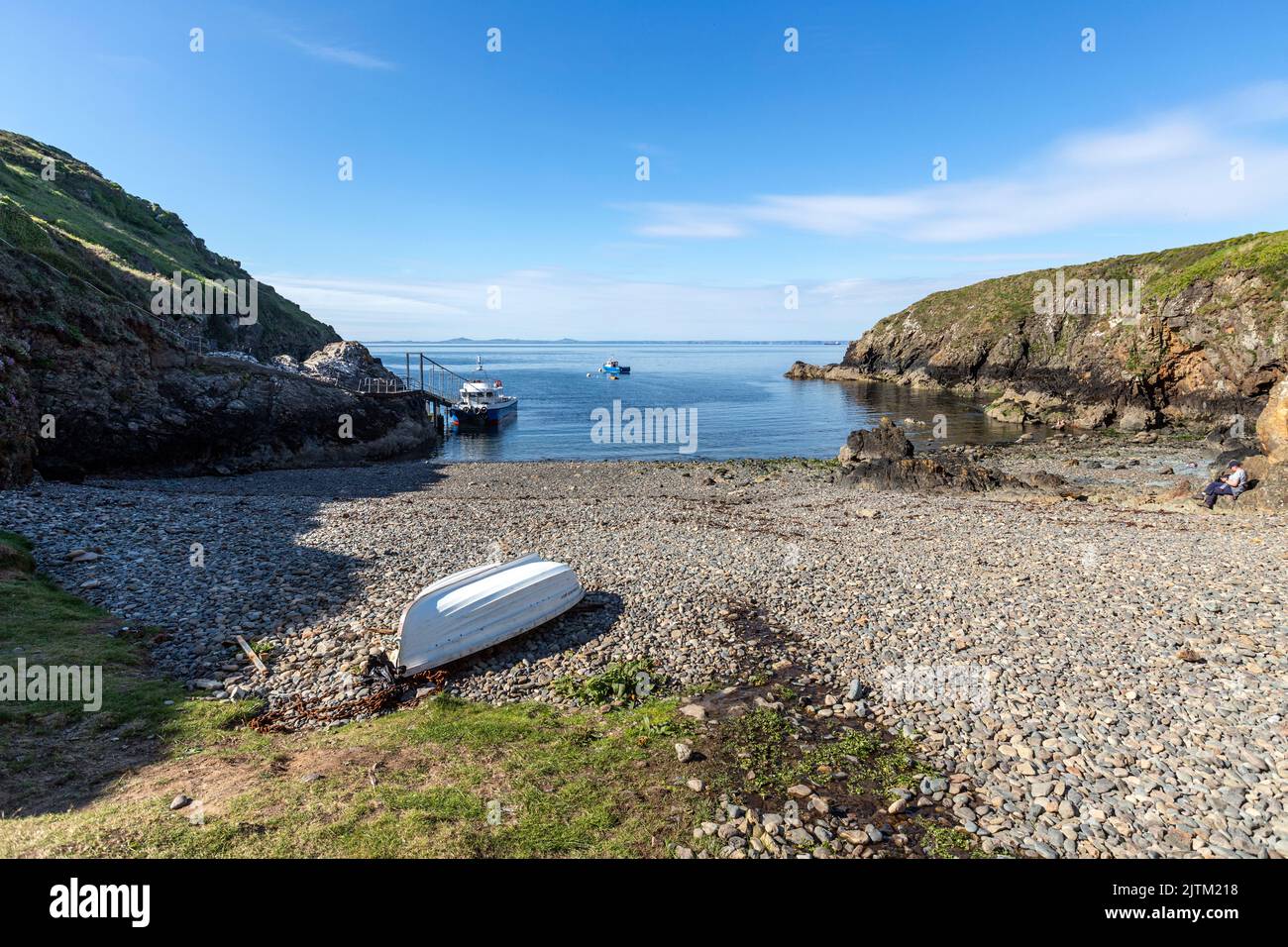 Martin's Haven bay, departure for tourist boat to Skomer Island ...