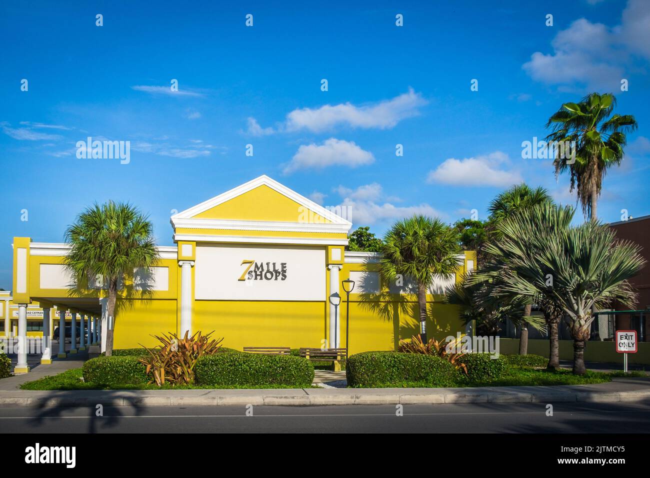 Grand Cayman, Cayman Islands, Aug 2022, view of the facade of 7 Mile Shops, a retail area in the George Town district Stock Photo