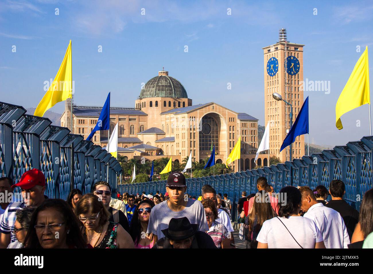 people visiting the national sanctuary of aparecida do norte, São Paulo