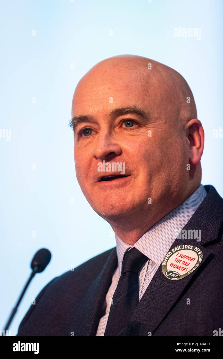 london-uk-31-august-2022-mick-lynch-rmt-general-secretary-speaks