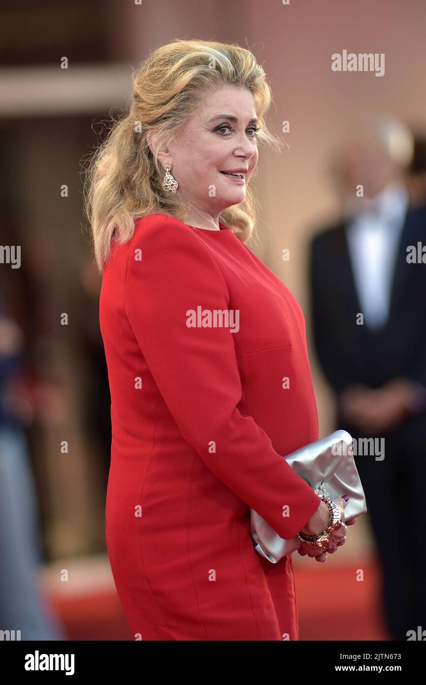 Venezia, Italy. 31st Aug, 2022. Catherine Deneuve attends the opening ceremony of the 79th Venice International Film Festival at Palazzo del Cinema in Venice, Italy on Wednesday, August 31, 2022. Photo by Rocco Spaziani/UPI Credit: UPI/Alamy Live News Stock Photo