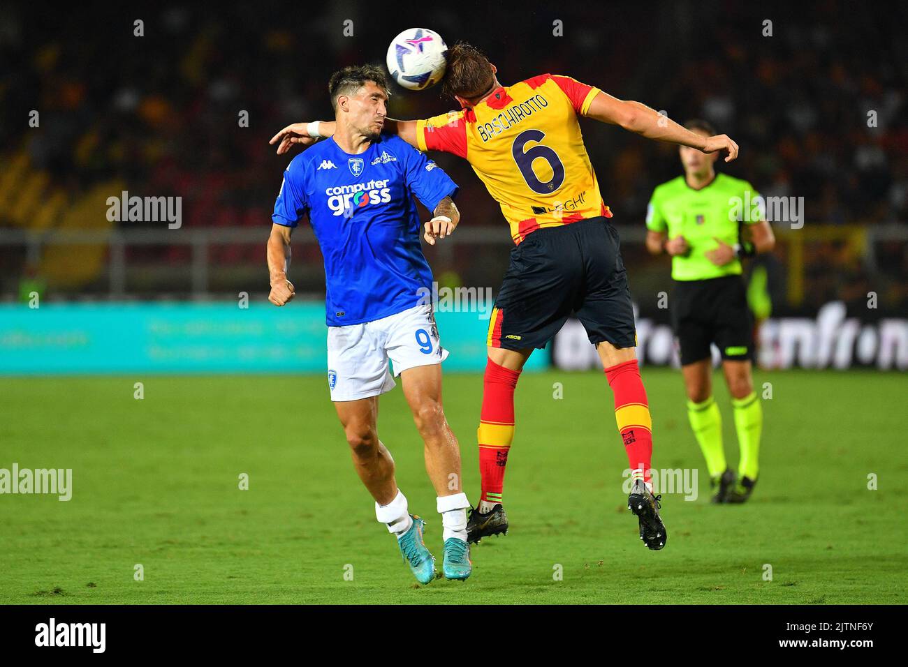 Foto Giovanni Evangelista/LaPresse 28 Agosto 2022 Lecce, Italia - sport, calcio - U.S. Lecce vs Empoli F.C. - CampionatoSerie A Tim 2022/23 - Stadio E. Giardiniero - Via del Mare. Nella foto: Martin Satriano, Federico BaschirottoAugust 28, 2022 Lecce, Italy - sport, soccer - U.S Lecce vs Empoli F.C. - Italian championship serie A Tim 2022/23- E. Giardiniero - Via del Mare Stadium. In the pic: Martin Satriano, Federico Baschirotto Stock Photo