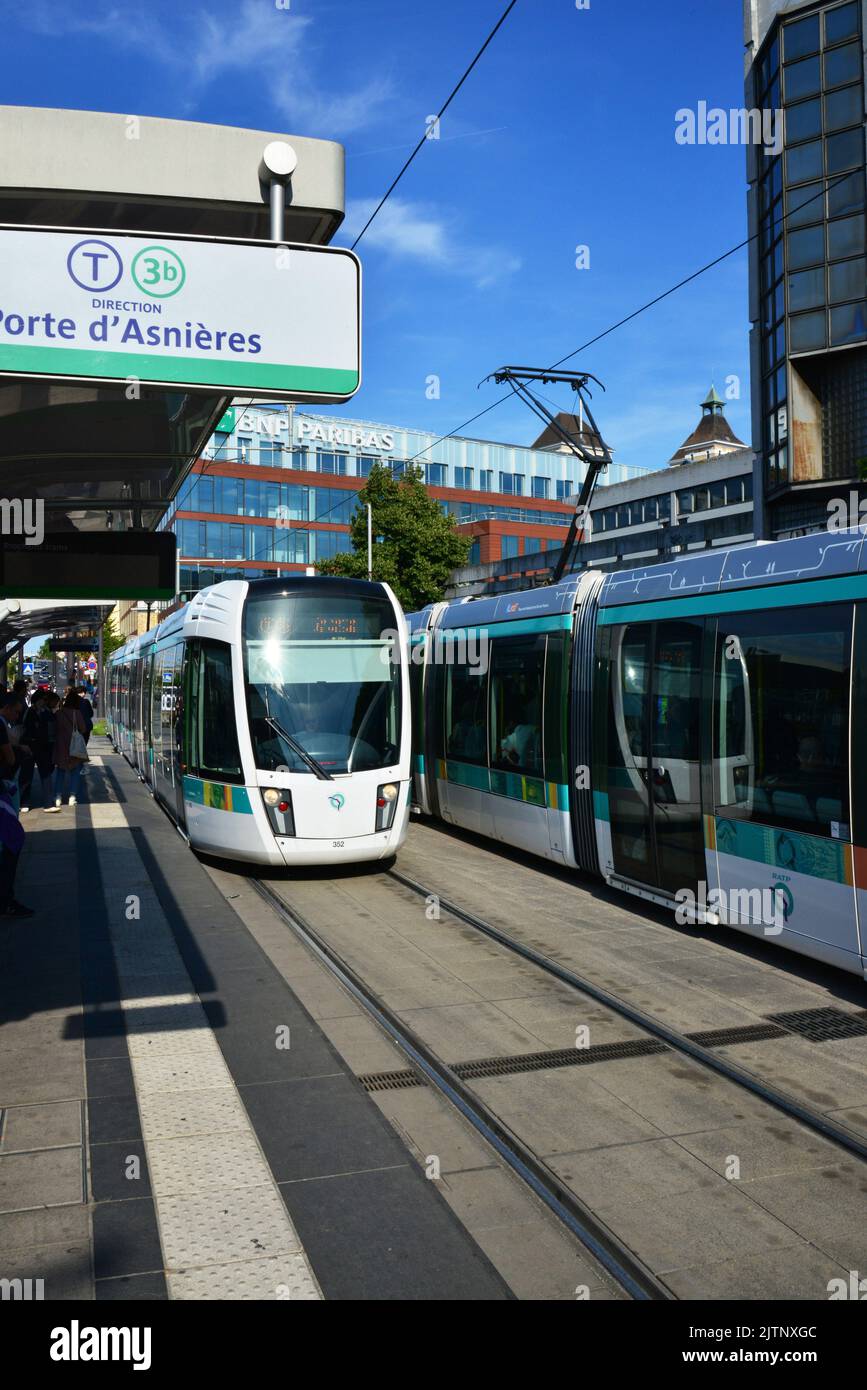 Paris tram t3 hi-res stock photography and images - Alamy