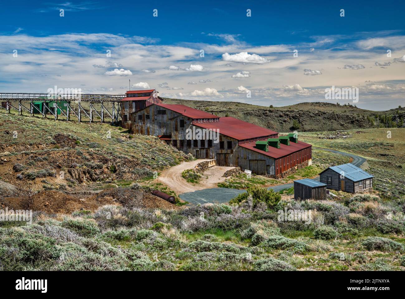 Carissa Mine and Mill, abandoned gold mine near South Pass City, Wind River Range, Wyoming, USA Stock Photo