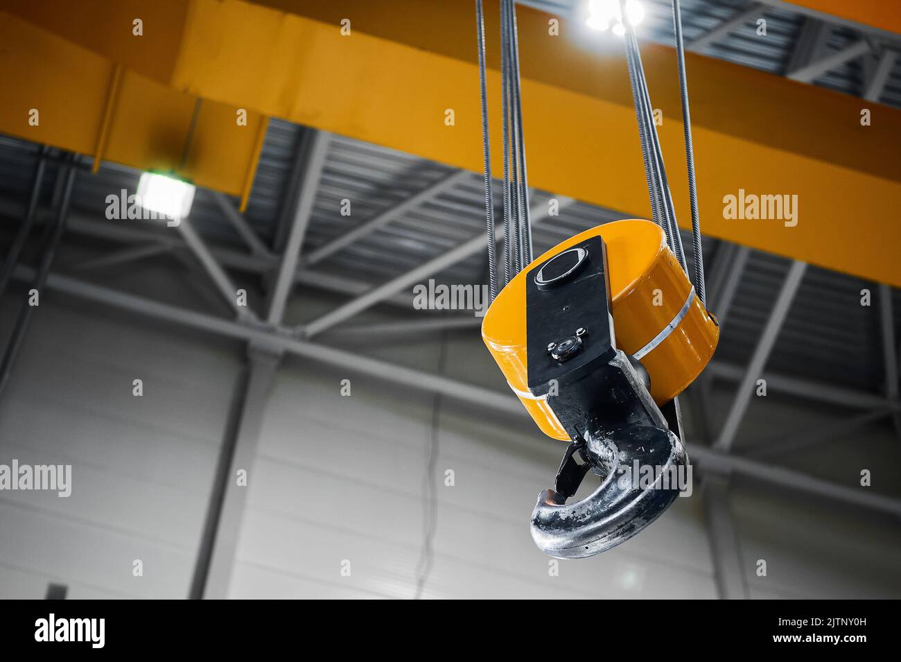 Overhead ceiling crane hi-res stock photography and images - Alamy