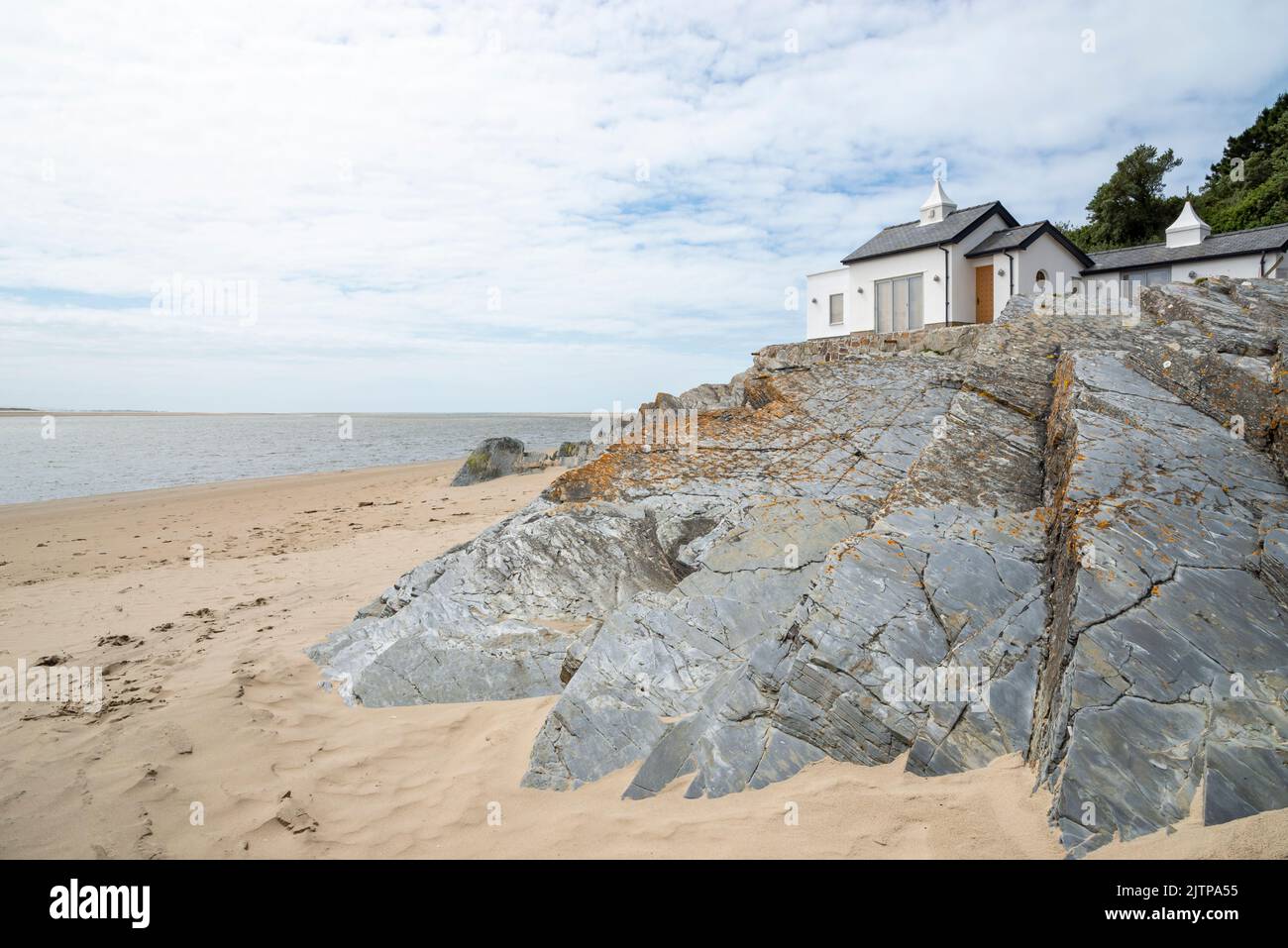 The Powder House (Y Cwt Pwdr) near Morfa Bychan on the coast of North Wales. Stock Photo