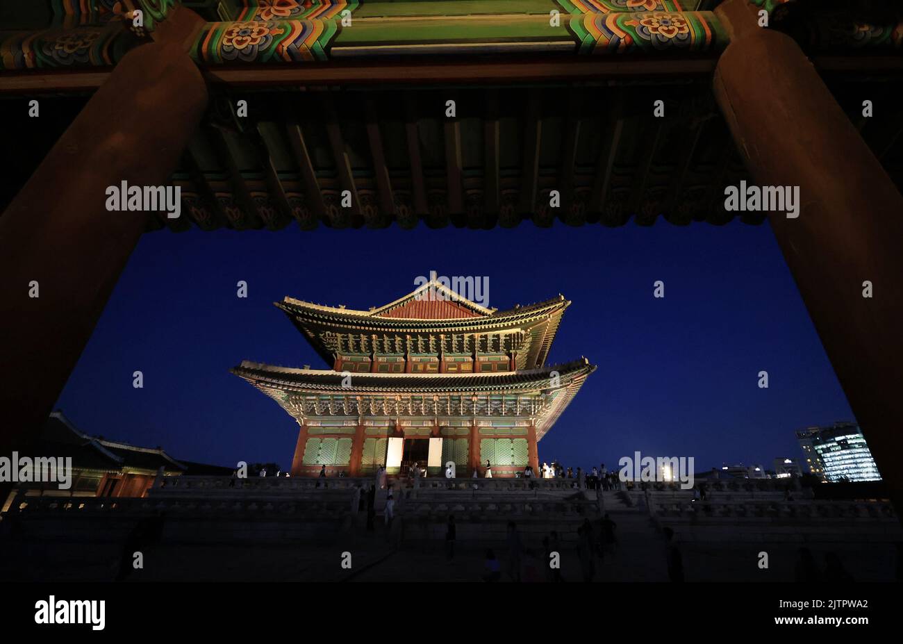 01st Sep, 2022. Nighttime palace tour Visitors look around Gyeongbok