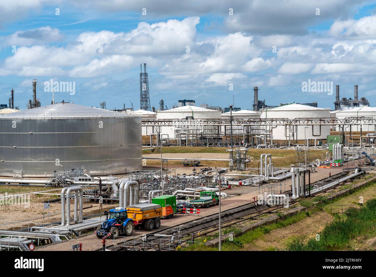 Shell Pernis refinery, largest refinery in Europe, production, logistics and tank facilities, production of various petroleum products, such as petrol Stock Photo