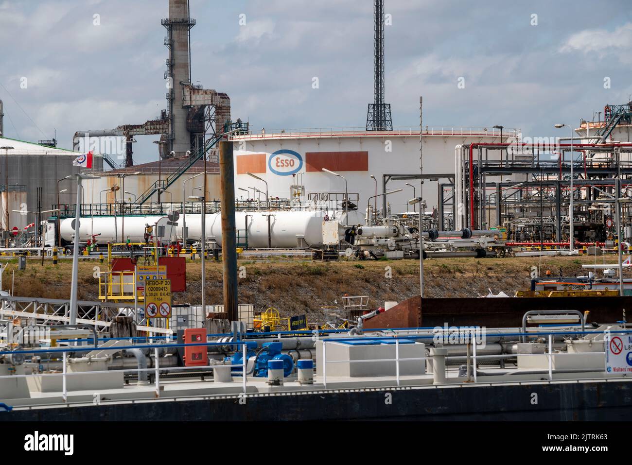 Esso Refinery, Botel, production, logistics and tank facilities, production of various petroleum products, such as petrol, paraffin, diesel, Rotterdam Stock Photo
