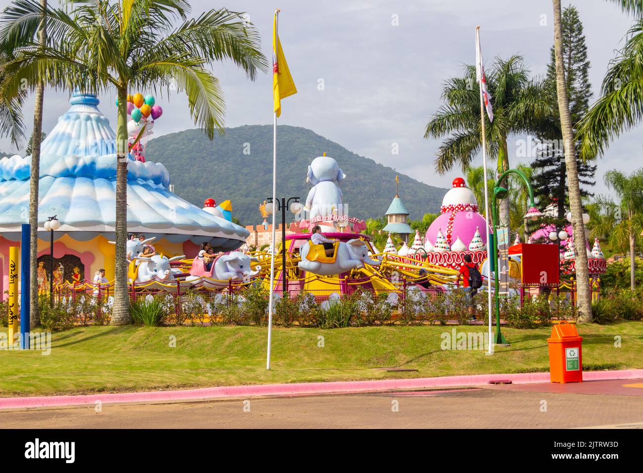 BIG TOWER - BETO CARRERO WORLD 