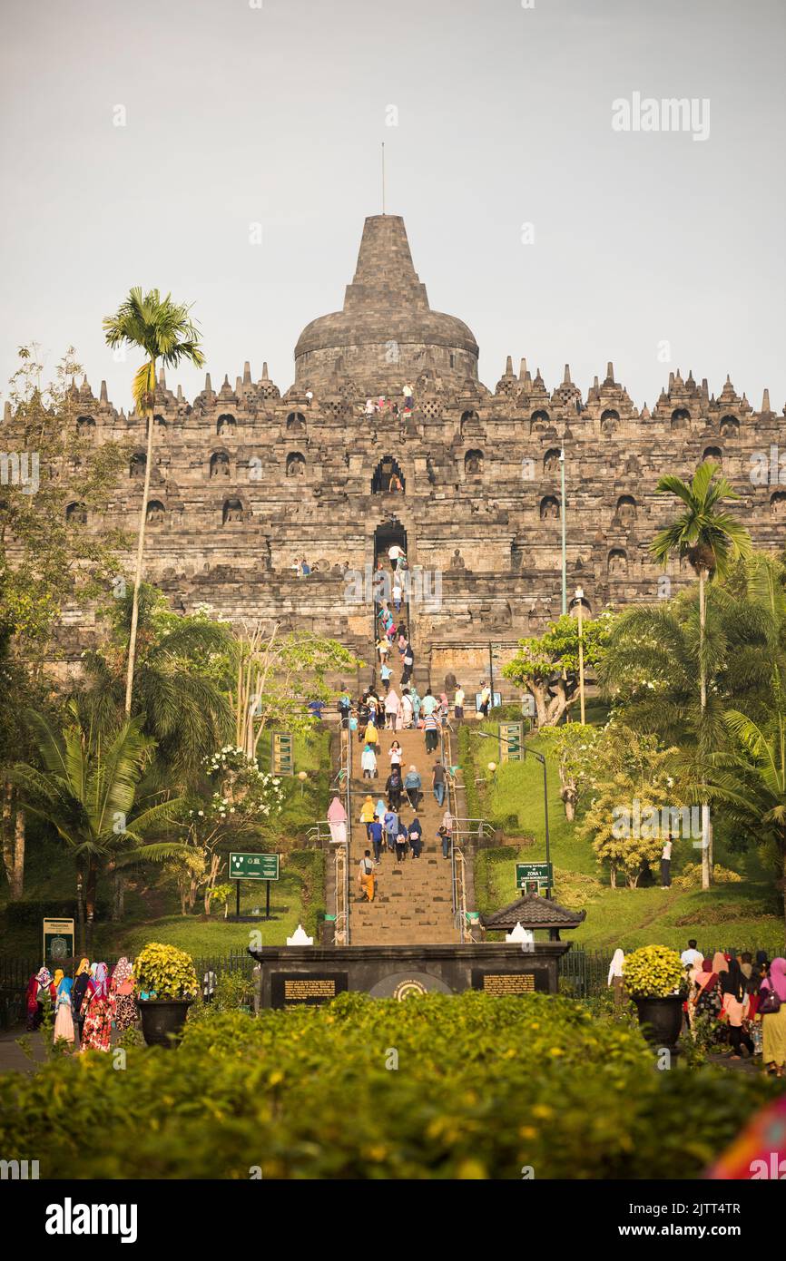 Ancient Buddhist Borobudur Temple outside Jogjakarta (Yogyakarta), Java ...