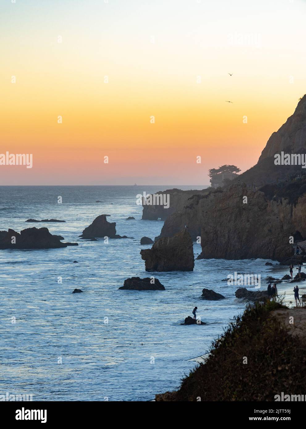 High tide in malibu hires stock photography and images Alamy