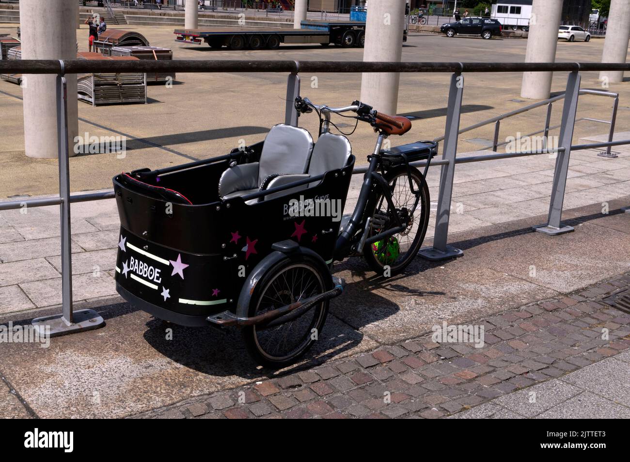 Babboe cargo Tricycle. Vintage style. Child carrier. Cardiff Bay. Summer 2022 . Stock Photo