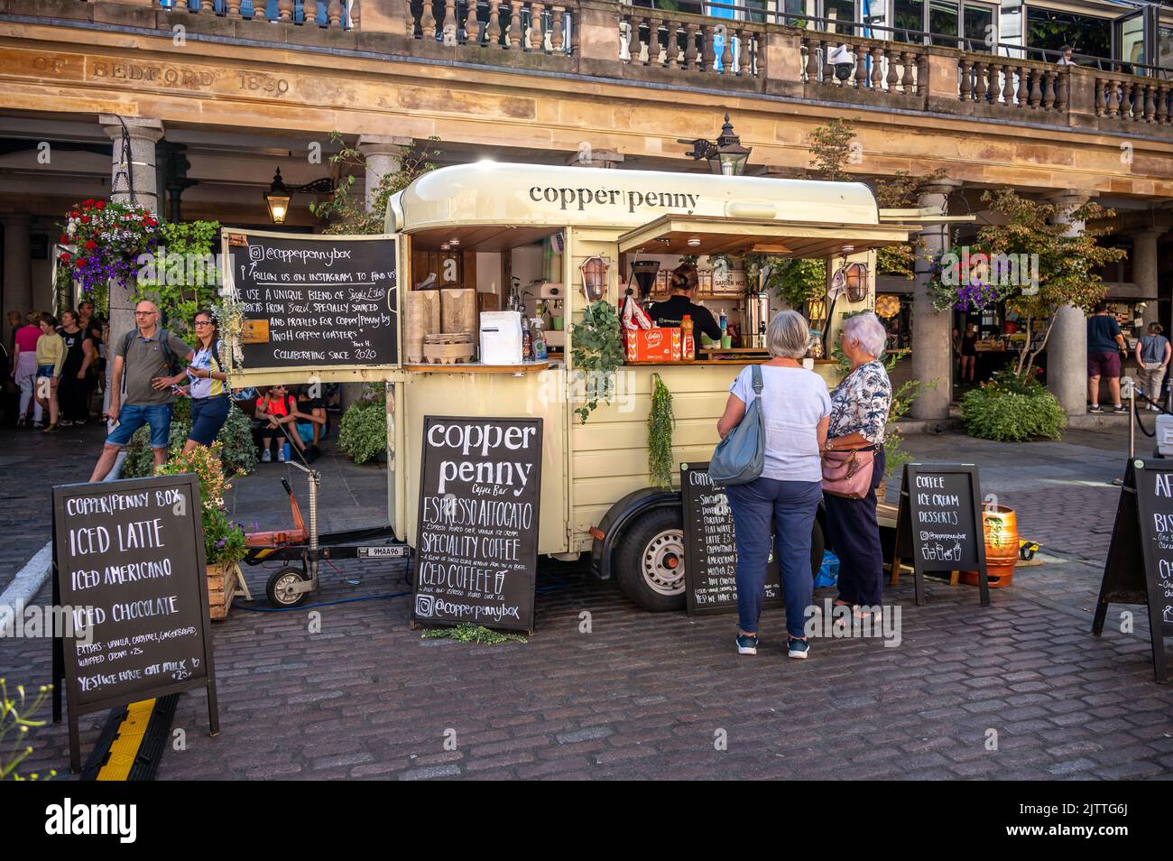 London, UK August 20, 2022 Vendors at Covent Garden in the heart of
