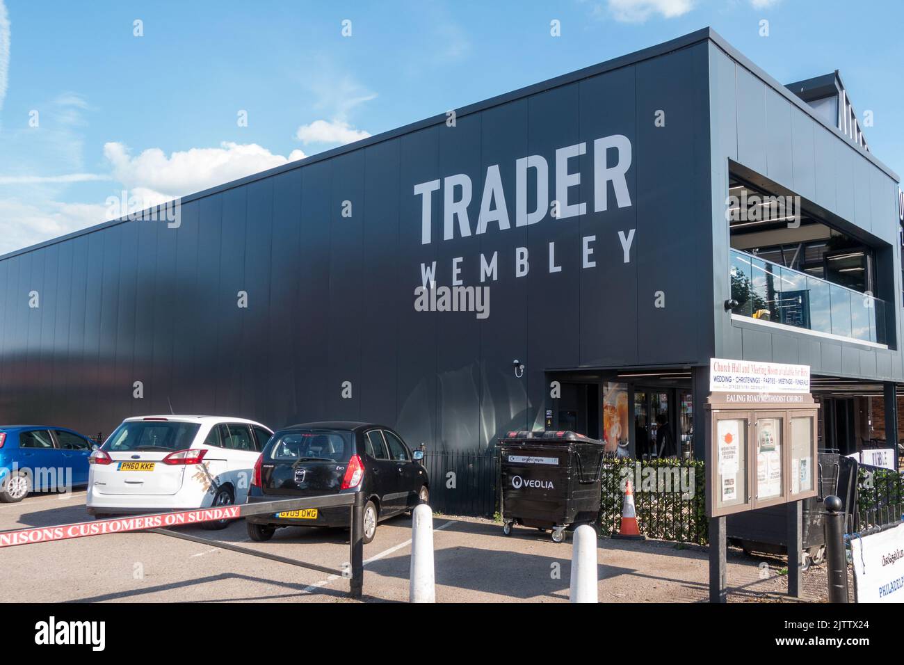 Trader Wembley in Ealing Road, Wembley Stock Photo