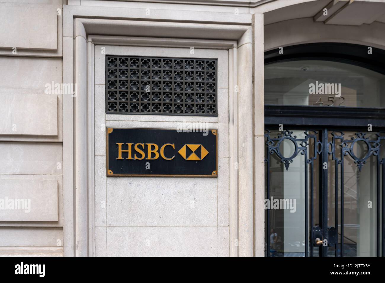 New York City, USA - August 17, 2022: The entrance to HSBC Bank branch at 452 Fifth Ave in New York City, USA. Stock Photo