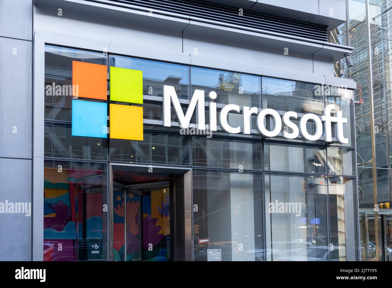 New York City, NY, USA - August 20, 2022: A Microsoft store in midtown Manhattan in New York City, NY, USA. Stock Photo