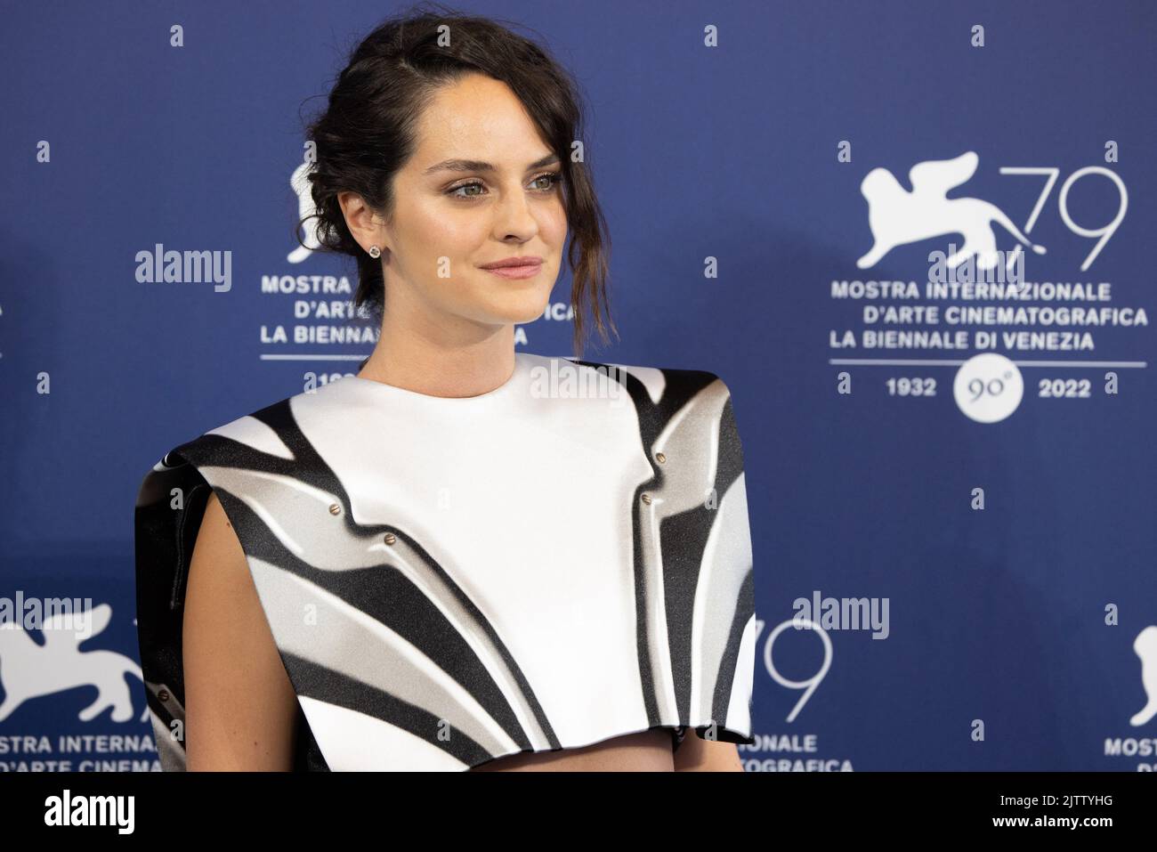 noemie merlant looks amazing as she arrives at the excelsior pier during  the 79th venice film festival in venice, italy-310822_15