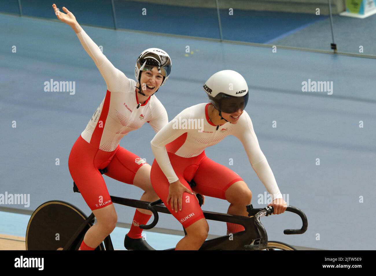 Sophie Unwin of England along with her pilot Holt in the women