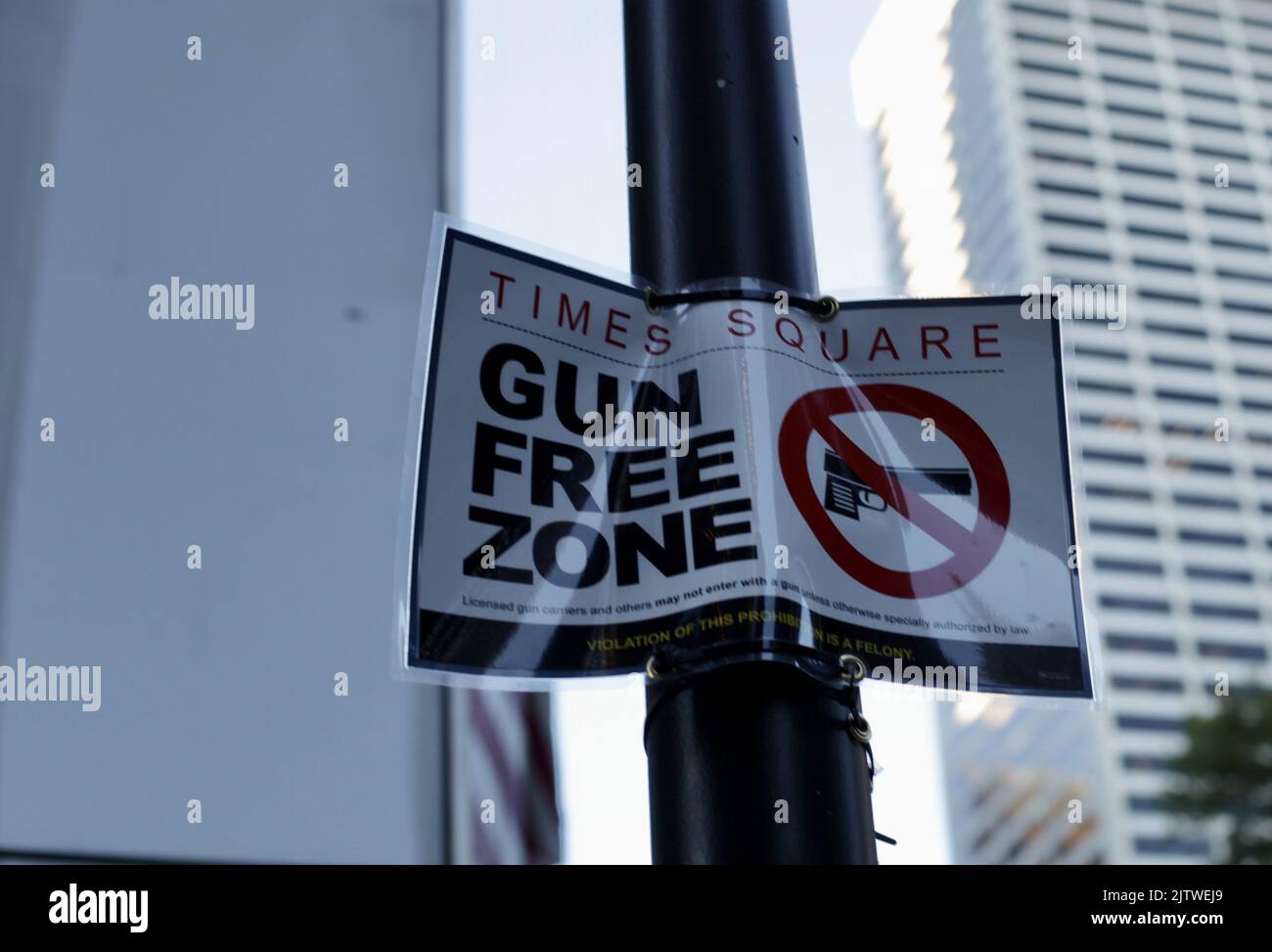 New York, USA. 1st Sep, 2022. (NEW) Gun Free Square