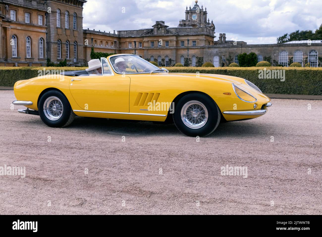 1967 Ferrari 275 GTS/4 N.A.R.T. Spider at Salon Prive Concours at Blenheim Palace Oxfordshire UK Stock Photo