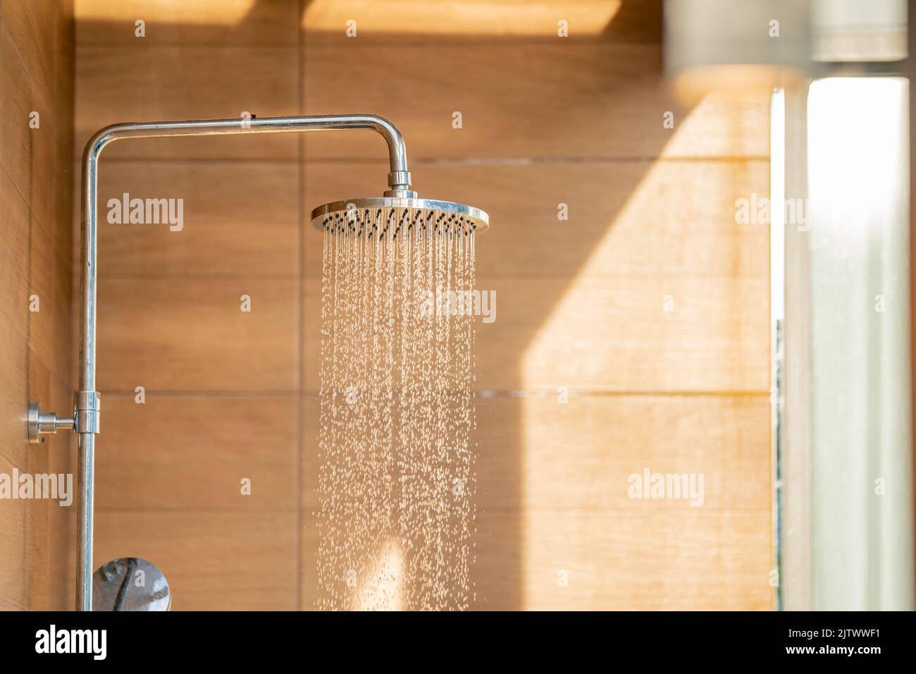 Outdoor shower head for the bath and showering cold water to body