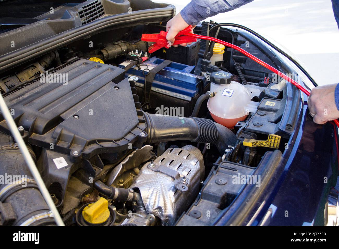 Broken battery hires stock photography and images Alamy