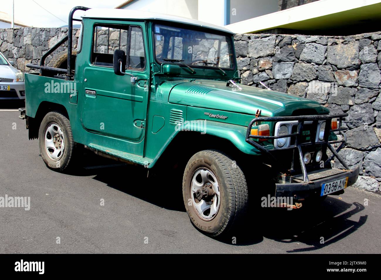 Classic toyota land cruiser hi-res stock photography and images - Alamy