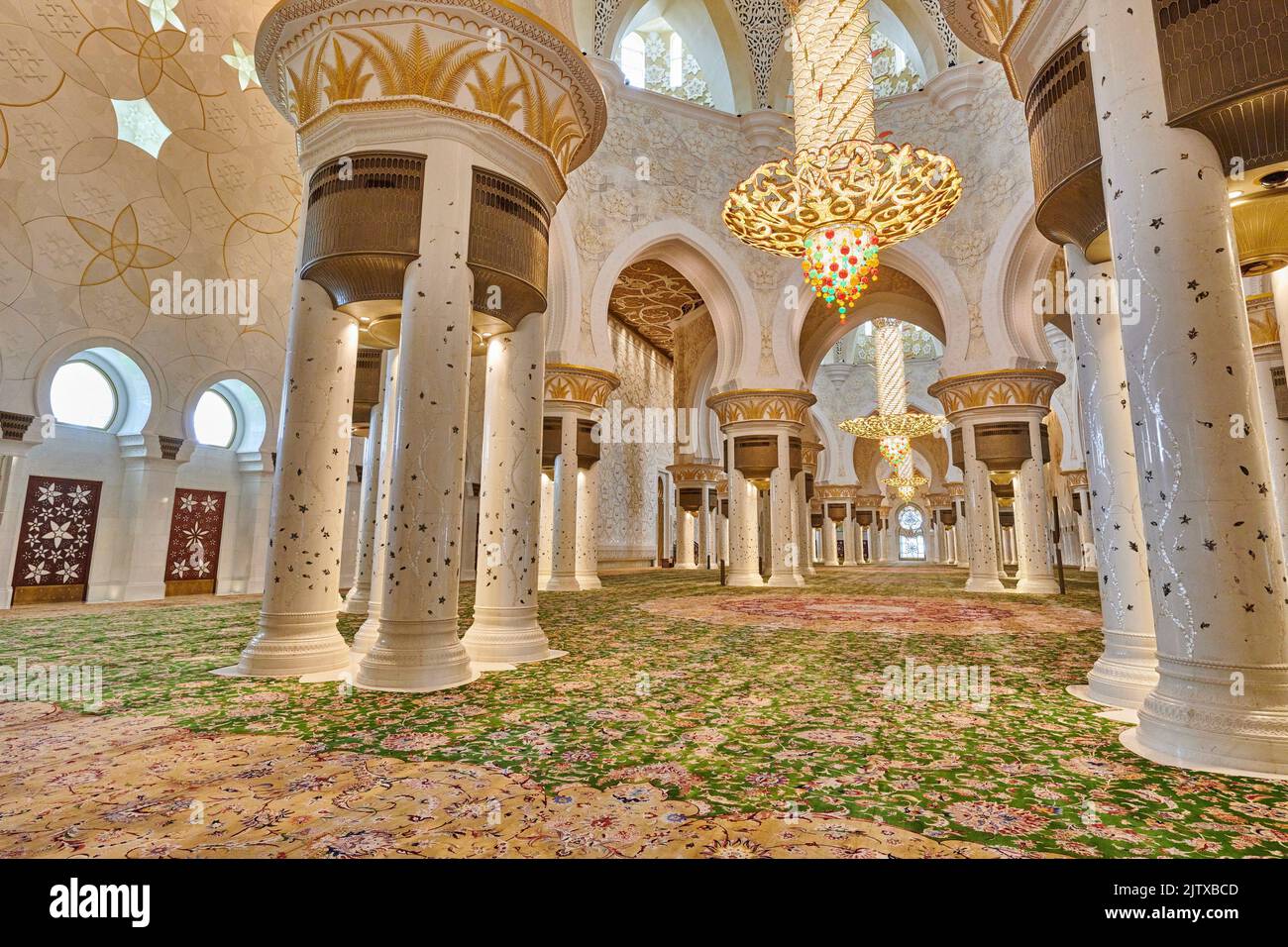 The main prayer room at Sheikh Zayed Mosque. Abu Dhabi. United Arab Emirates. Stock Photo
