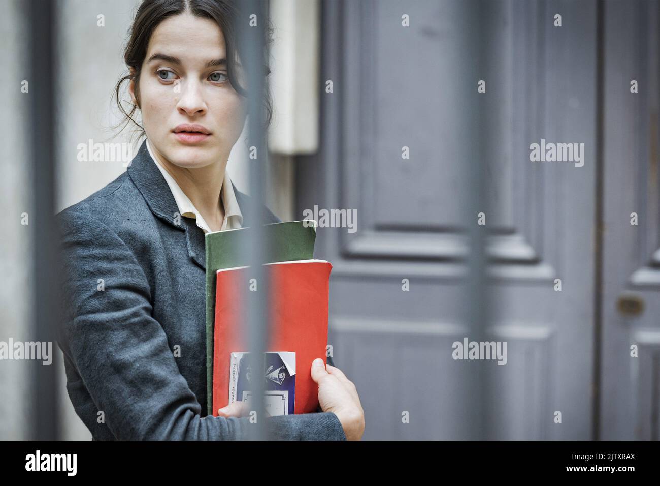 Une jeune fille qui va bien hires stock photography and images Alamy
