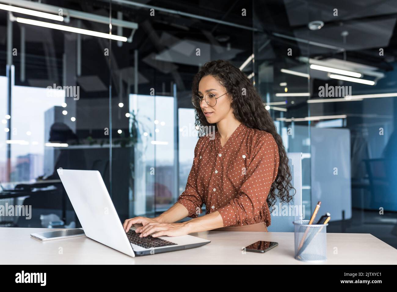 Beautiful indian woman programmer web developer focused and confident ...