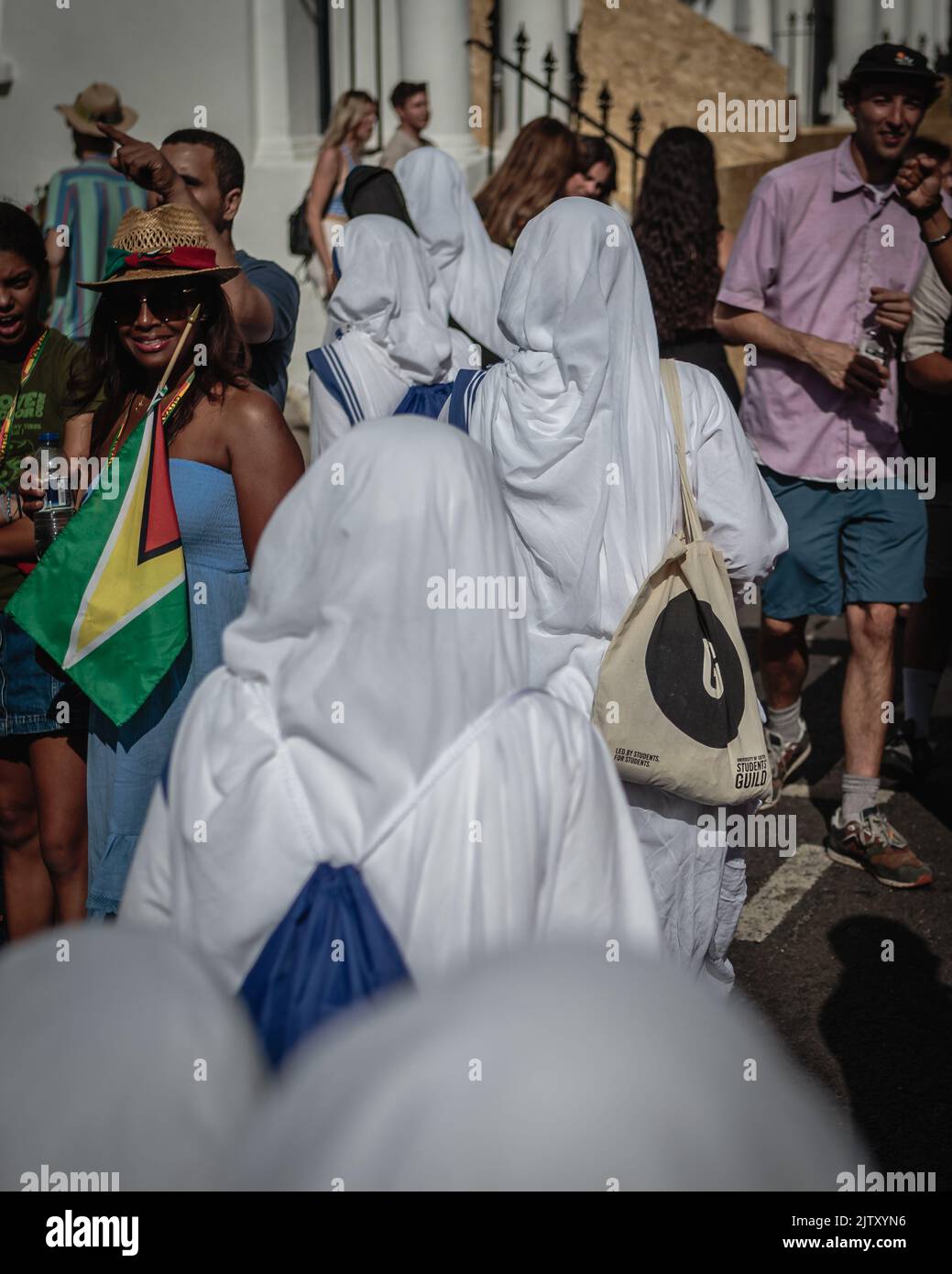 Missionaries of Charity sisters pass through the Notting Hill carnival in London. Stock Photo
