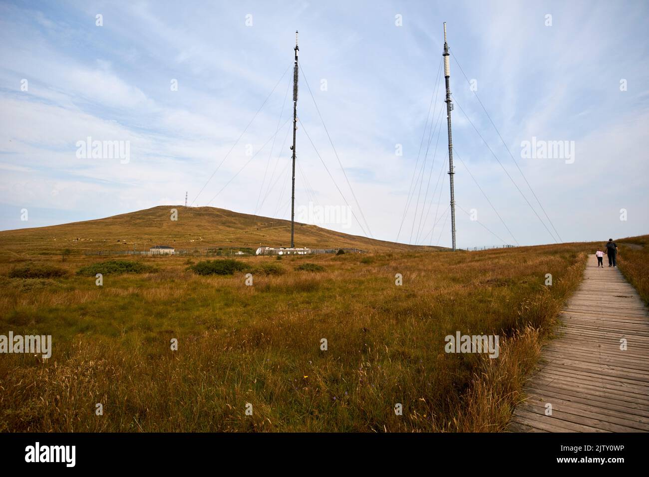 boardwalk of the ridge trail and Black mountain transmitting station