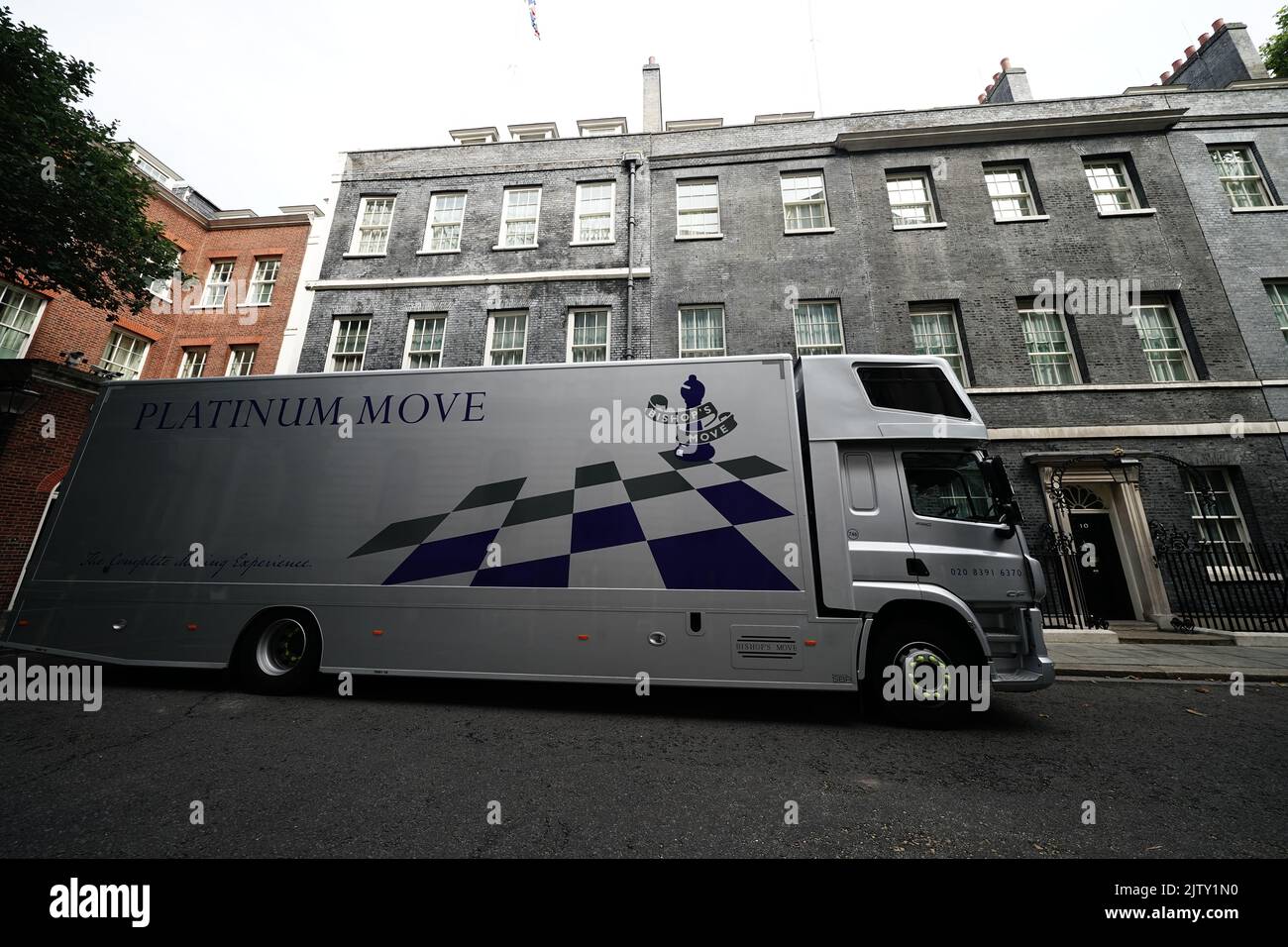 a-removal-van-sits-outside-10-downing-street-in-london-in-boris-johnson