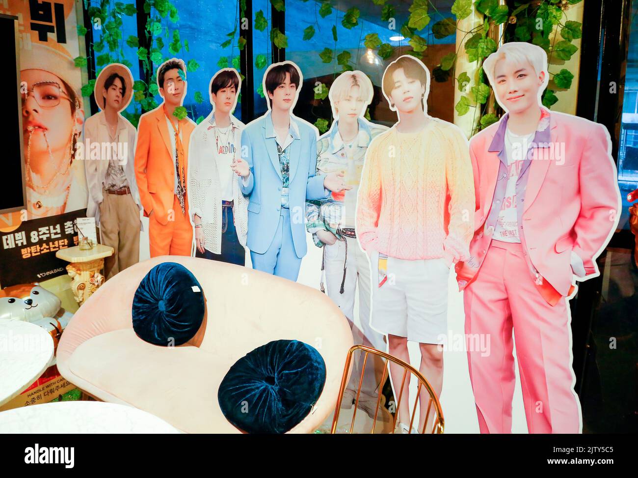 BTS Jungkook s Birthday Aug 30 2022 A Cafe Decorated To Celebrate 