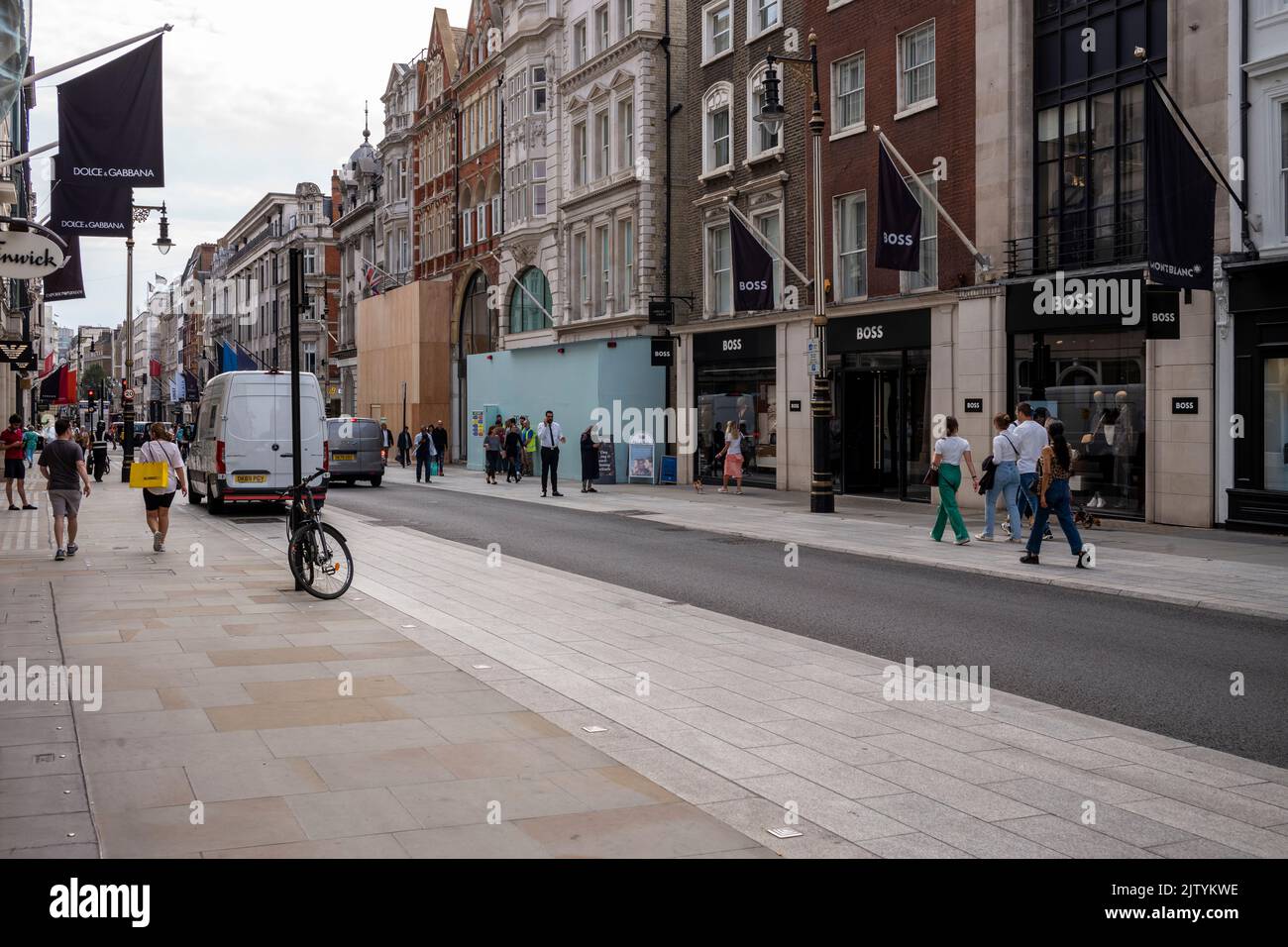 New Bond Street London, UK. 2nd Sep, 2022. New Bond Street, home to Londons' high end shops. Street and shops empty of shoppers and customers. A sign of the cost of living crisis, and high inflation rates of over 10 percent, the highest since February 1982. Credit: Rena Pearl/Alamy Live News Stock Photo