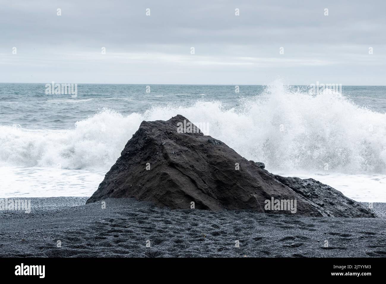 Ocean island basalt hi-res stock photography and images - Alamy