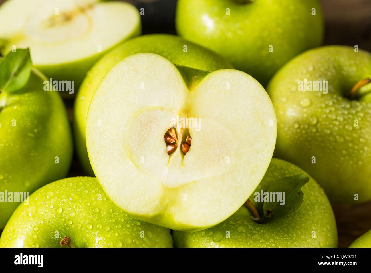 Raw Organic Green Granny Smith Apples Ready to Eat Stock Photo Alamy
