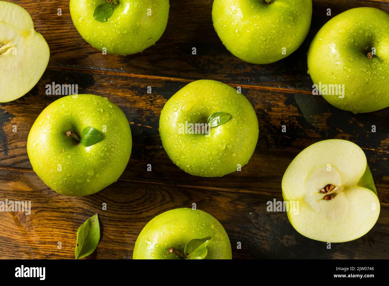 Organic granny smith hi-res stock photography and images - Alamy